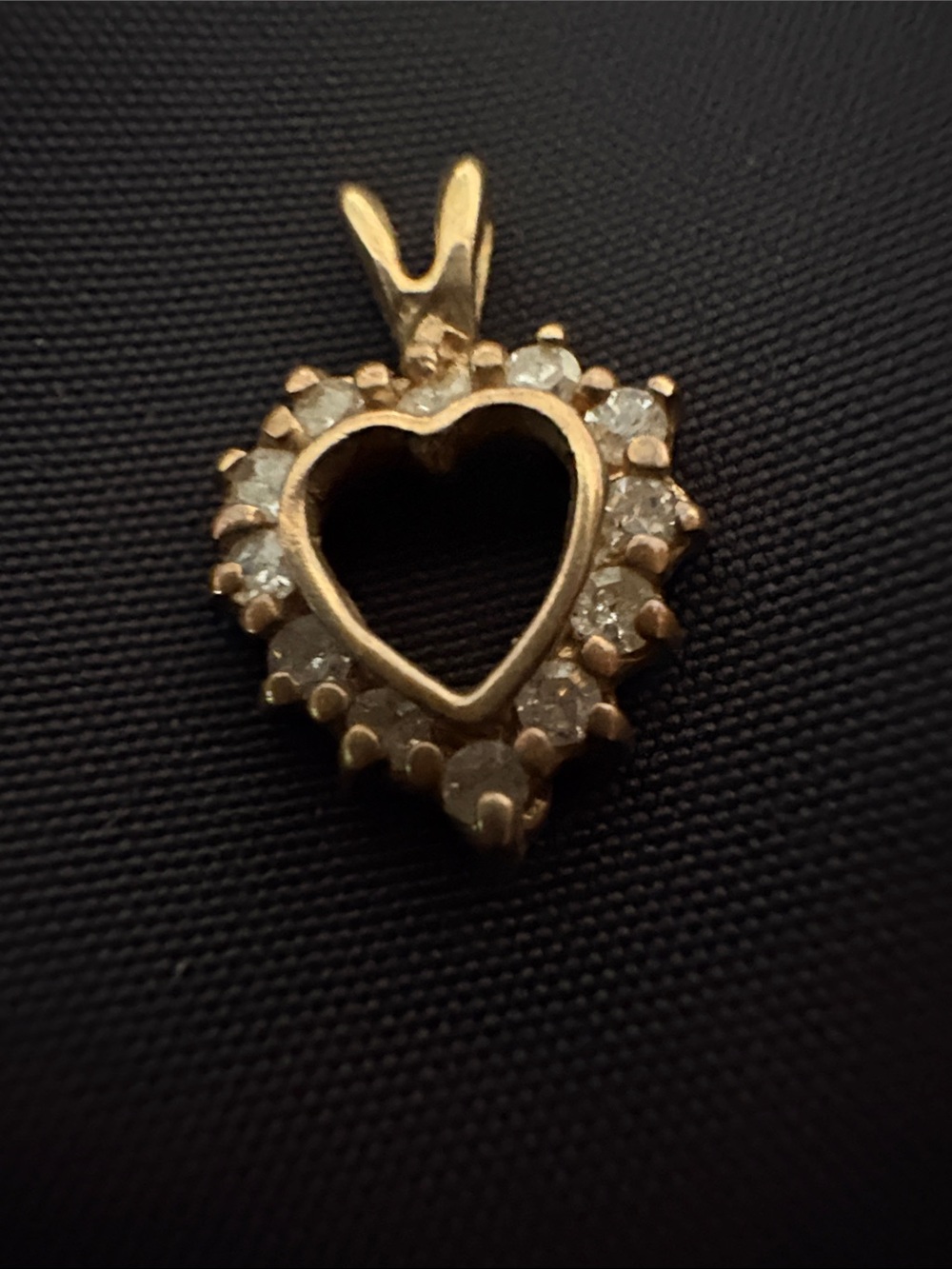 14kt Gold Heart Halo Pendant with diamond chips - Women's Jewelry